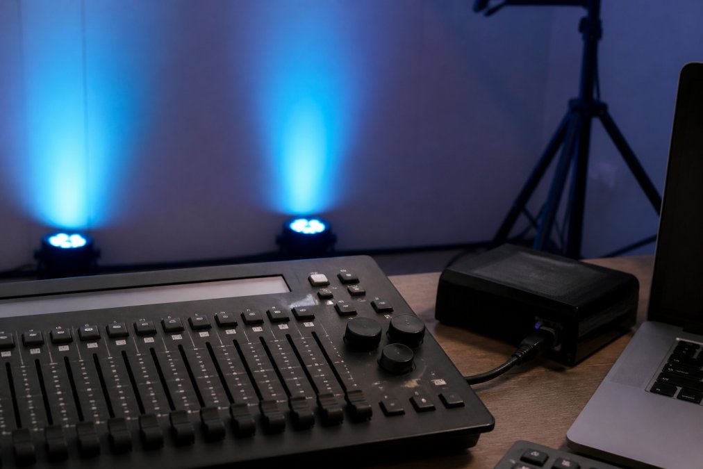 Reliable DMX Software for Live Events: 2026 Guide